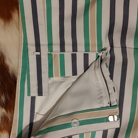 Izod Skort Sz 6 - Picture 2 of 3